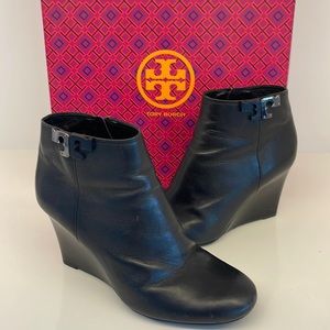 Tory Burch 85 MM Wedge Bootie Black